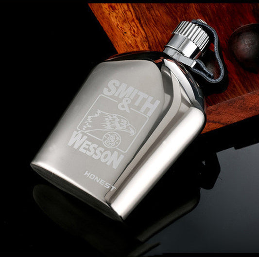 Customizable 304 Stainless Steel Small Hip Flask In Three Or Two